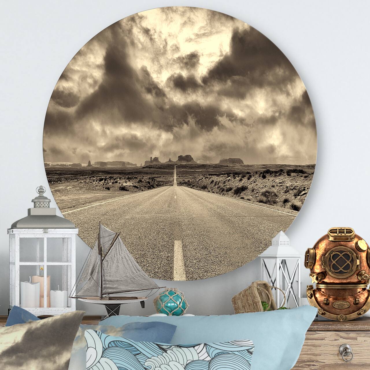 Designart - The Road To Monument Valley - Traditional Metal Circle Wall Art